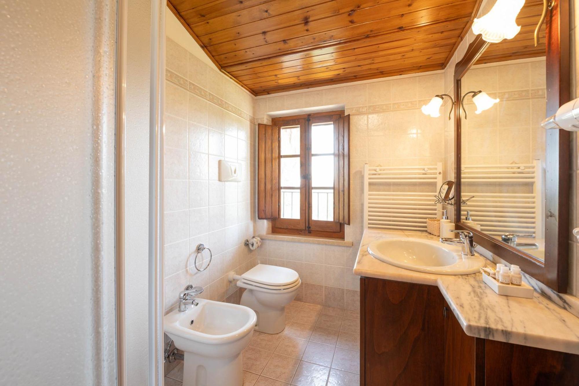 Villa Iulia - Vibra Controguerra Экстерьер фото