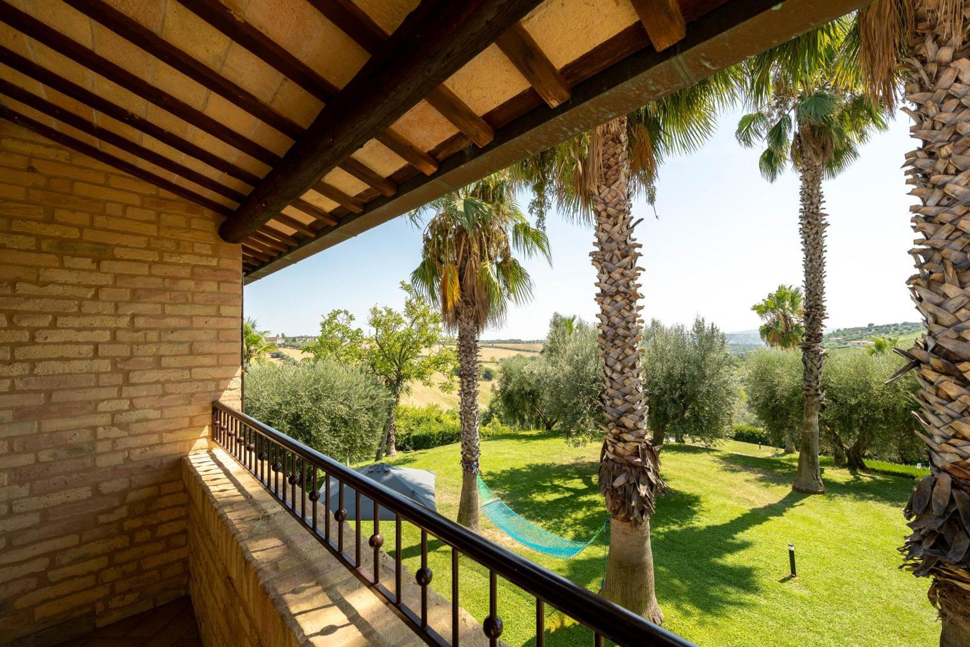 Villa Iulia - Vibra Controguerra Экстерьер фото